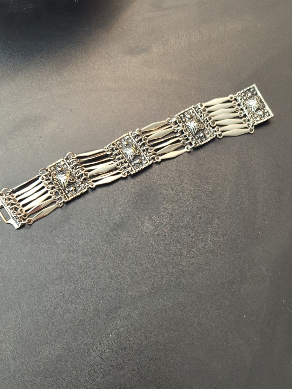 Vintage 1970s Sterling Silver Mexican Bracelet